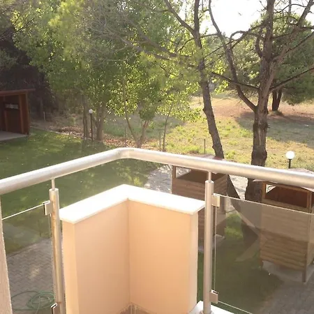 Karidi Maisonette