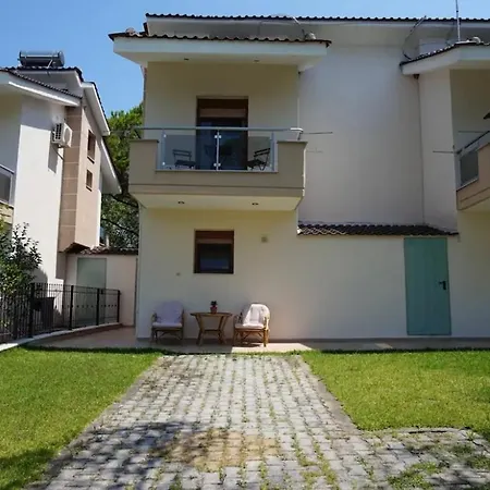 Karidi Maisonette * Vourvourou
