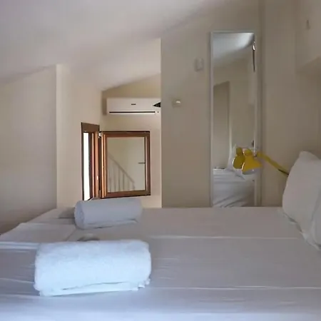 Karidi Maisonette